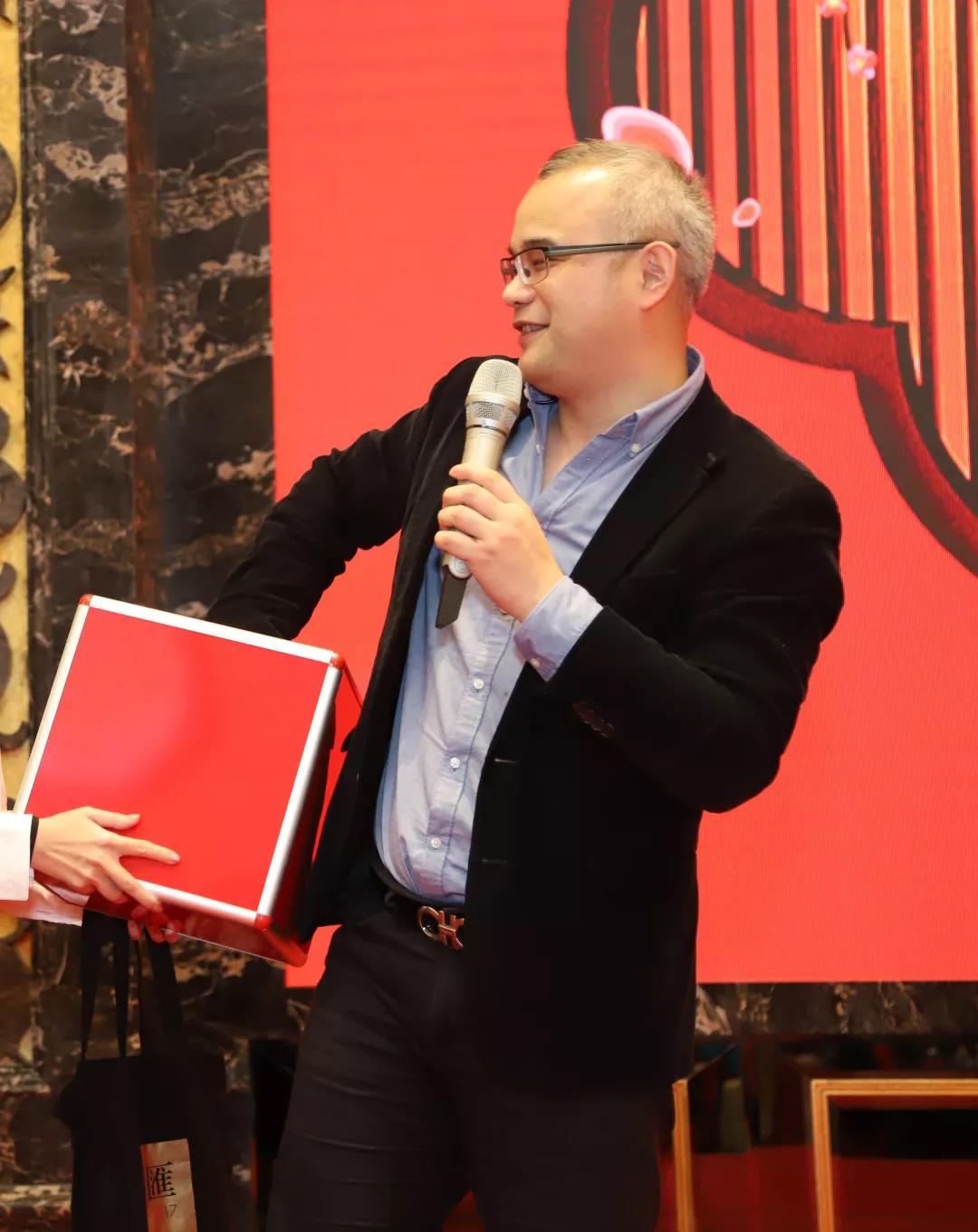 华汇音响：踮起脚尖，愿你与未来撞个满怀