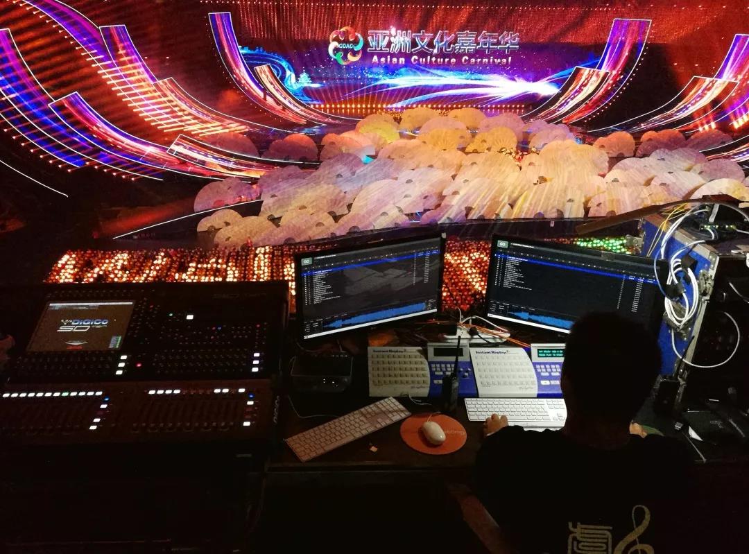 华汇音响：踮起脚尖，愿你与未来撞个满怀